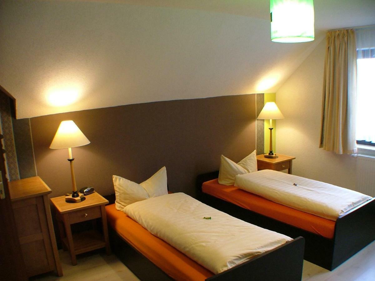 Hotel Garni Pension Zur Lutherstadt Лютерштадт-Айслебен Экстерьер фото