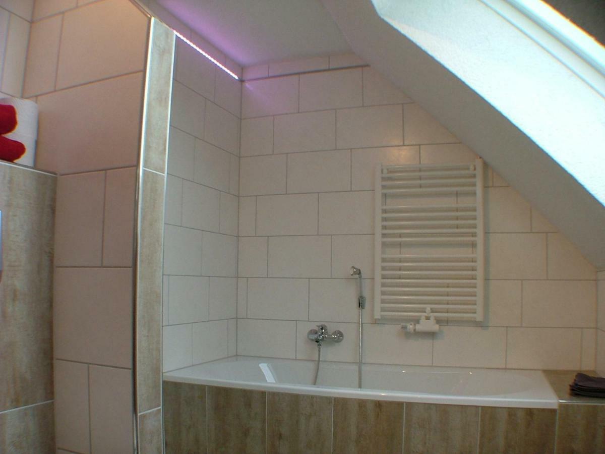 Hotel Garni Pension Zur Lutherstadt Лютерштадт-Айслебен Экстерьер фото